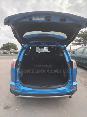Toyota RAV4 SE AWD (2.5L 4cyl 6A) 2016 Blue