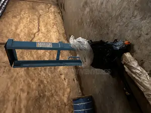 2tons Semi-Electric Straddle Stacker(Battery Powered)