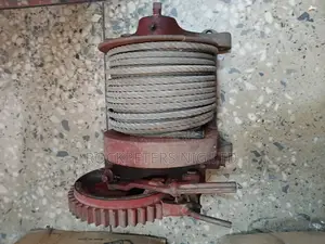 Beebe Bros Steel 2 Ton Hand Crank Winch. Heavy Duty