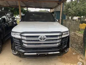 New Toyota Land Cruiser 2024 Black