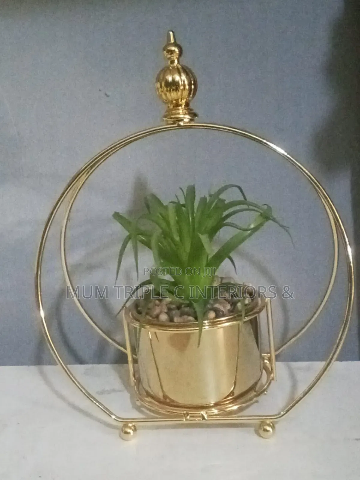 Decoration 🌺 Flowers With Gold Plated Vase