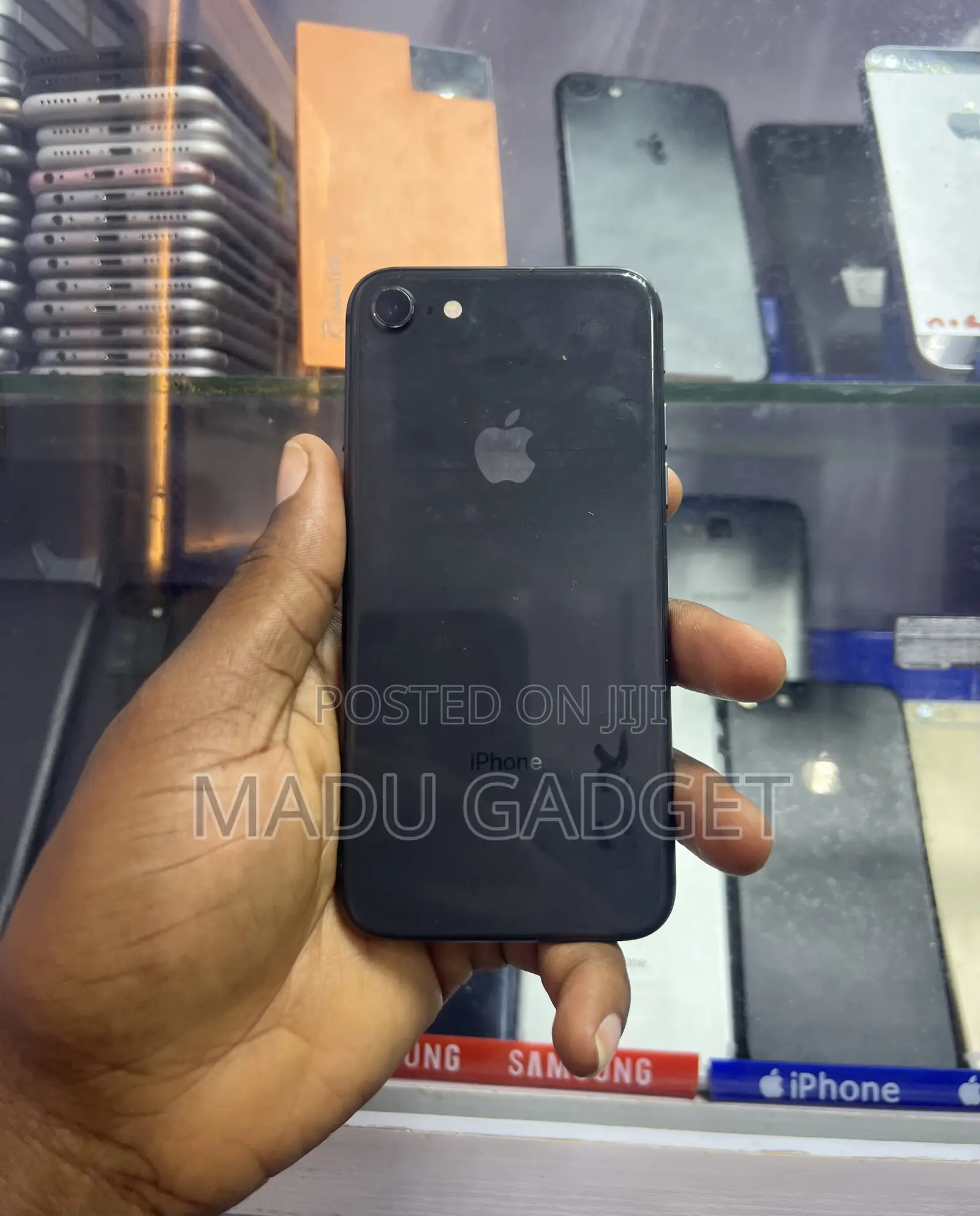 Apple iPhone 8 64 GB Black