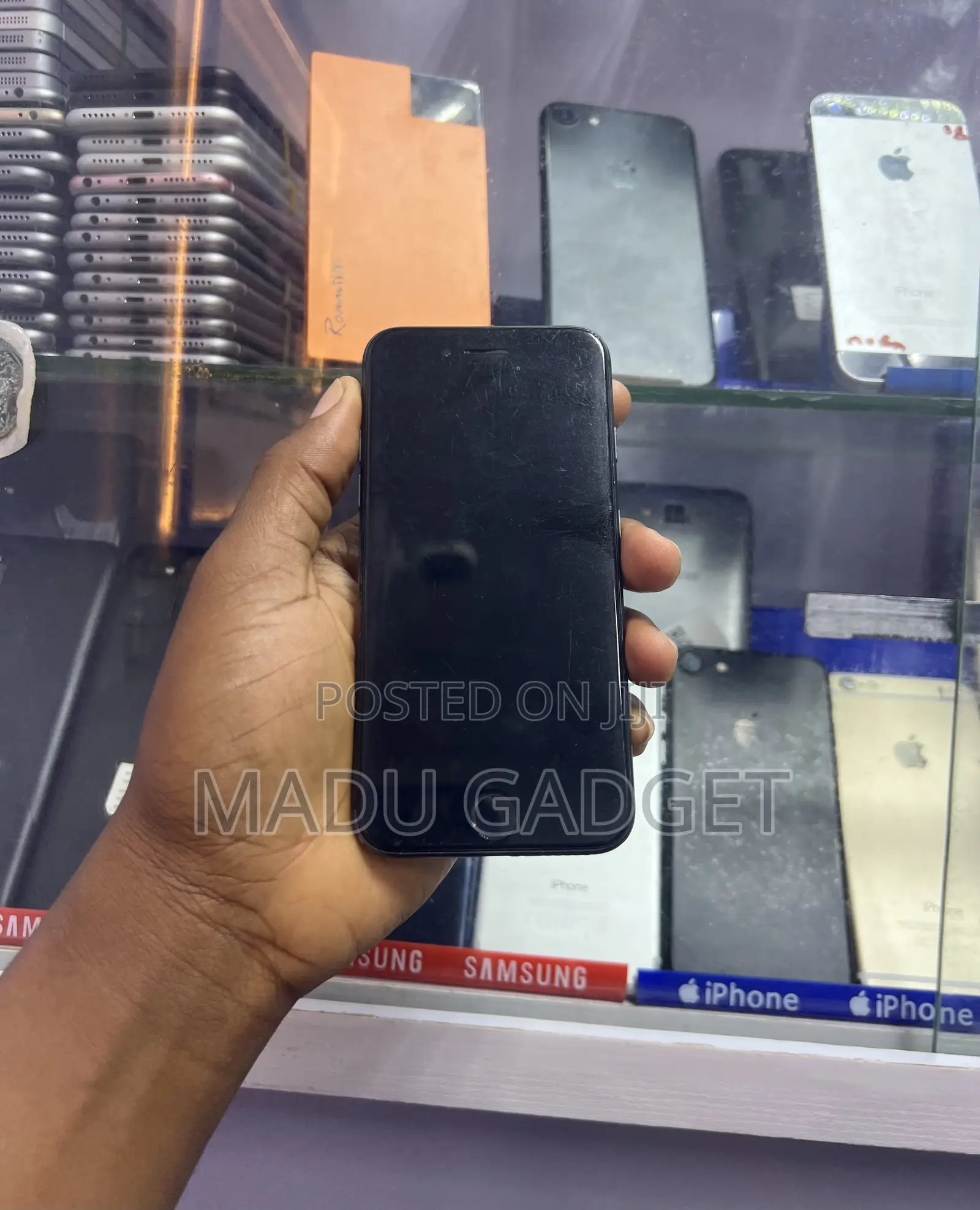Apple iPhone 8 64 GB Black