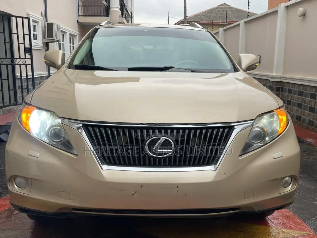 Lexus RX 2010 Gold