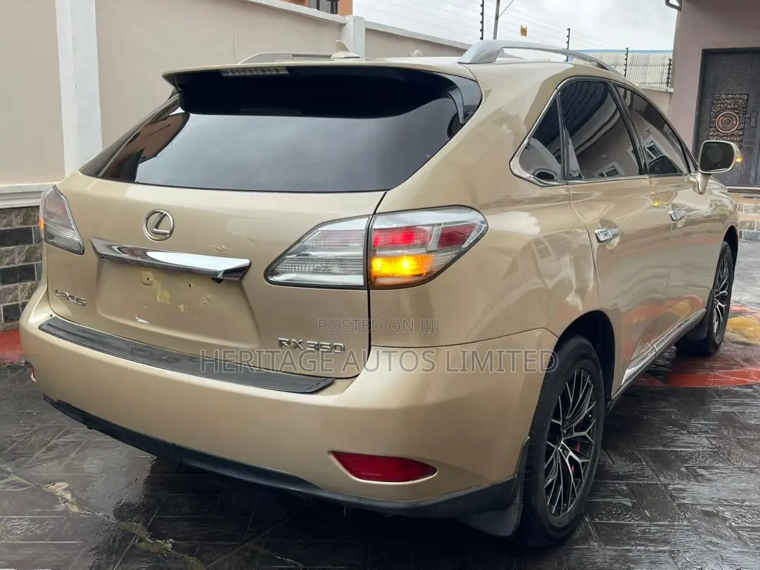 Lexus RX 2010 Gold