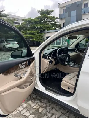 Mercedes-Benz GLC-Class 2017 White