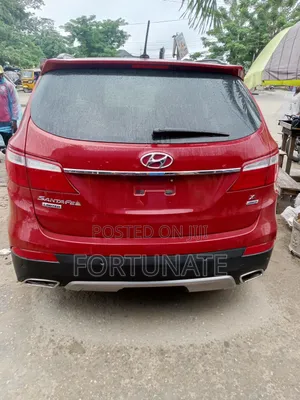 Hyundai Santa Fe 2013 Red