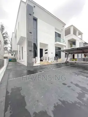5bdrm Duplex in Ikota for sale