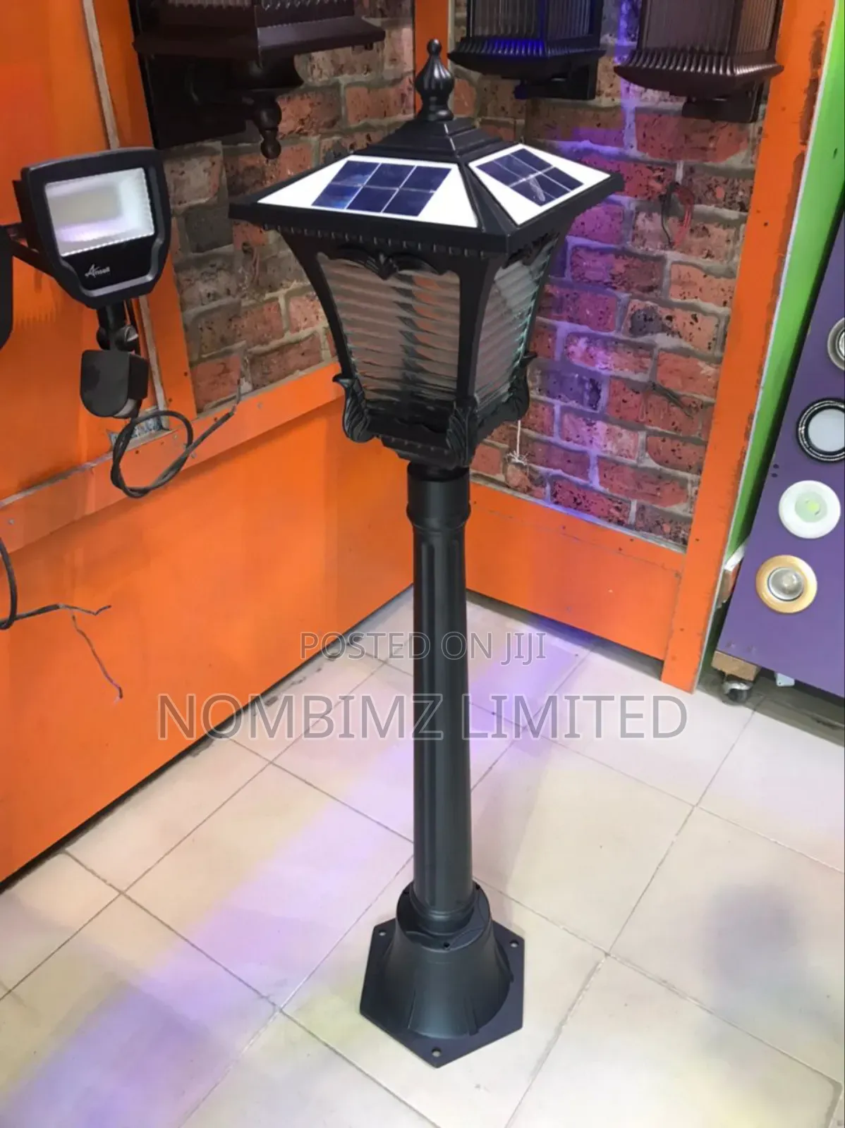 All in One Solar Garden Light/Gate Light