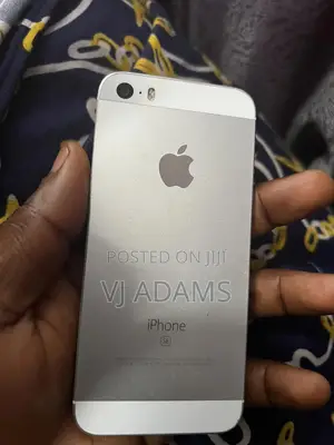 Apple iPhone SE 128 GB White