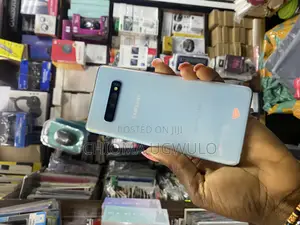 Samsung Galaxy S10 Plus 128 GB Blue