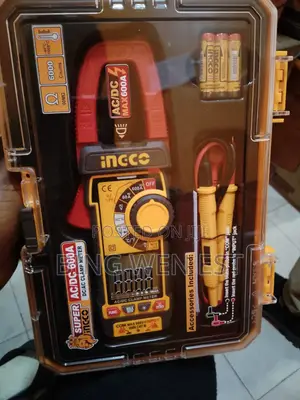 Digital Clamp Meter
