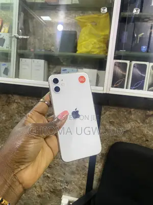 Apple iPhone 11 64 GB White