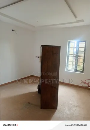 2bdrm Block of Flats in Fo1, Kubwa for rent