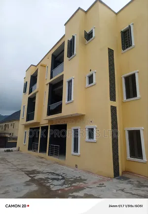 3bdrm Block of Flats in Fo1, Kubwa for rent