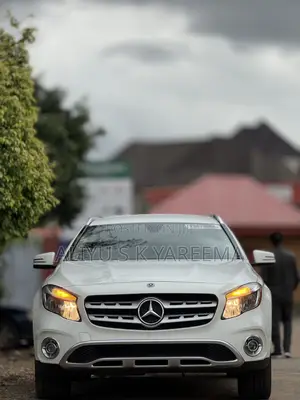 Mercedes-Benz GLA 250 2018 White
