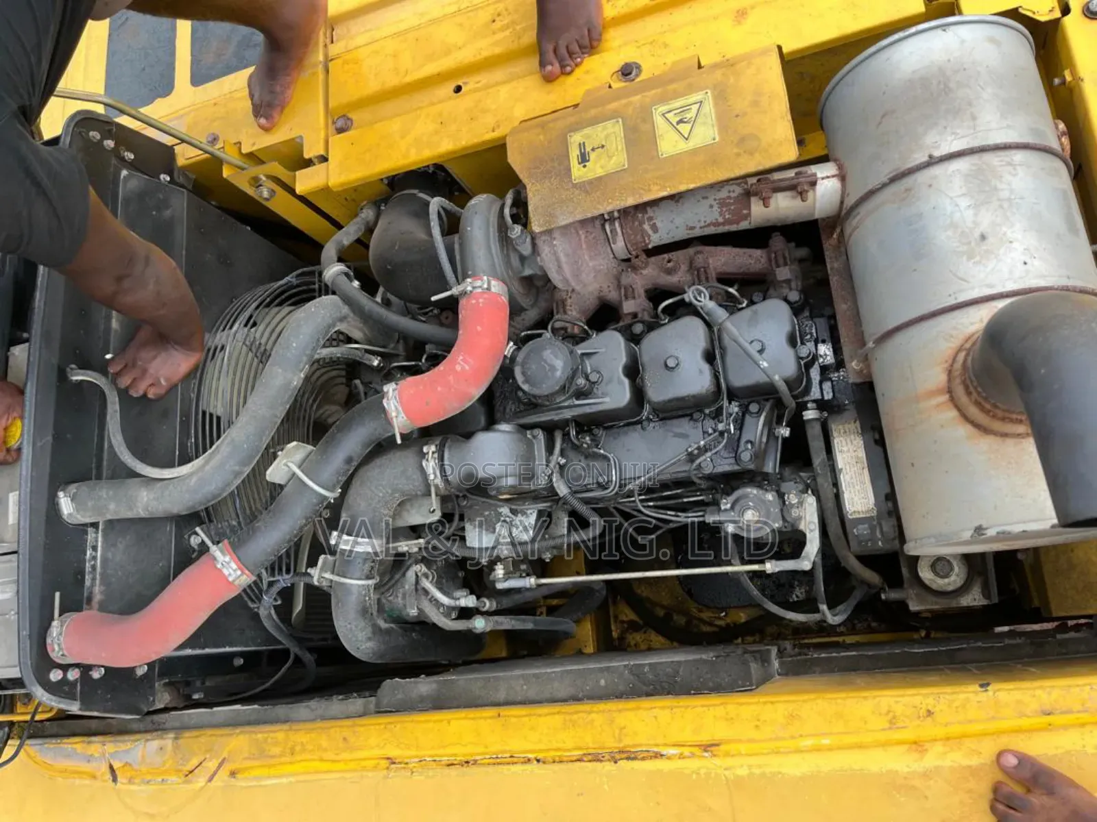 New Holland E245 Excavator - Foreign Use