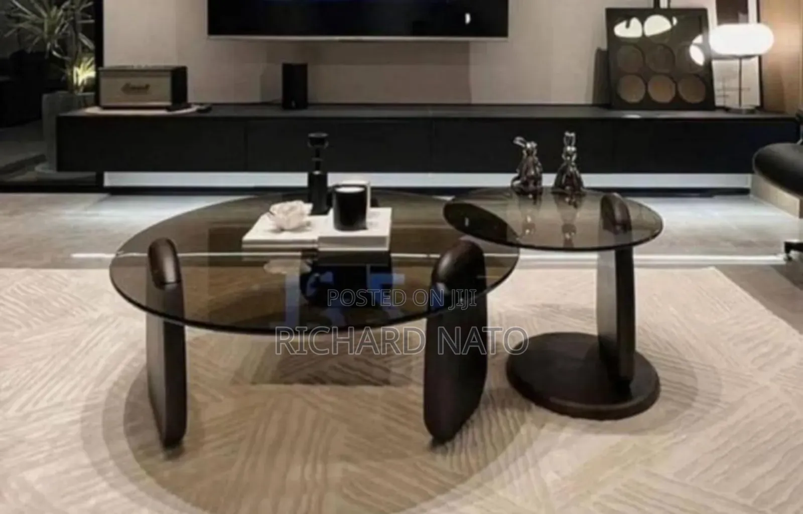 Center Table on Luxury Range
