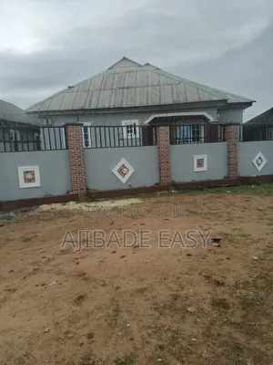6bdrm Block of Flats in Ayobo for sale