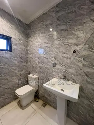 4bdrm Townhouse / Terrace in Maitama for rent