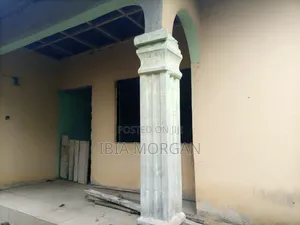 10bdrm Bungalow in Eket for sale
