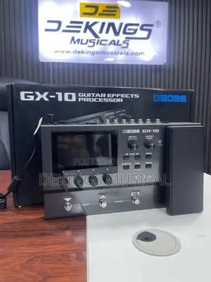 Boss Gx-10 Guitar/ Bass Multi-effects Processor Pedal