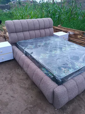 Quality 4.5x6 Bubble Bedframe