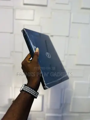 Laptop Dell Latitude 7400 8GB Intel Core I5 SSD 256GB