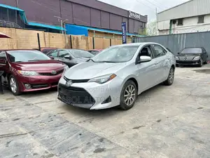Toyota Corolla LE ECO 4dr Sedan (1.8L 4cyl CVT) 2017 Silver