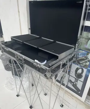 Rev 5 Box Dj Stand