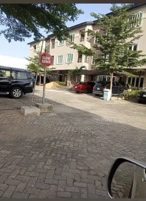 5bdrm Duplex in Lekki for sale
