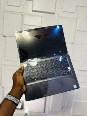 Laptop Dell Latitude 5300 16GB Intel Core I7 SSD 256GB