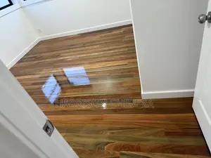 Sown White and Glass Shinning SPC Wooden Floor