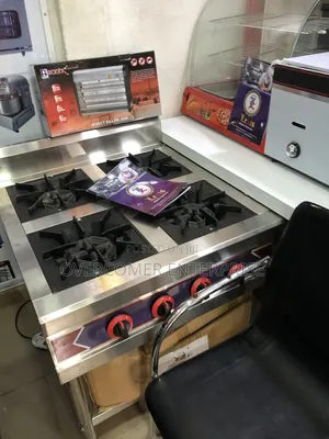 4 Burner Commercial Gas Cooker