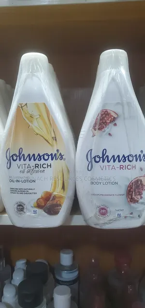 Johnson's Vita-Rich Brightening Lotion,