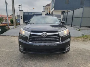 Toyota Highlander Limited Platinum 4dr SUV AWD (3.5L 6cyl 6A) 2014