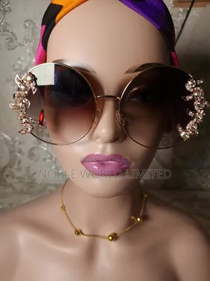 Sophisticated Femalesunglasses