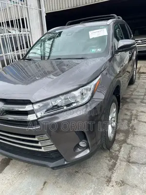 Toyota Highlander Limited 4x2 V6 (3.5L 6cyl 8A) 2018 Gray