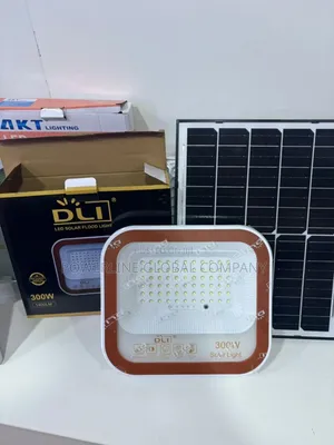 300w Solar Flood Light For Homes/Hotels/Companies/Warehouses
