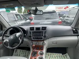Toyota Highlander Limited 3.5l 4WD 2013 Gray
