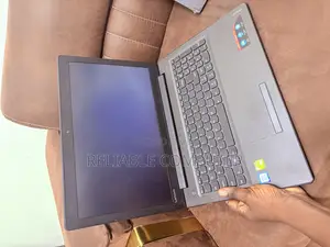 Laptop Lenovo IdeaPad 320 4GB Intel Core I5 HDD 1T