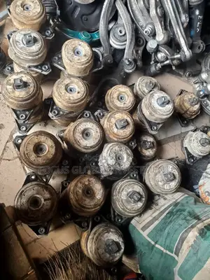 Any Kind of Mercedes-Benz Engine Sitting Is Available