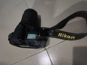 Photo - Nikon D7000 Cemera