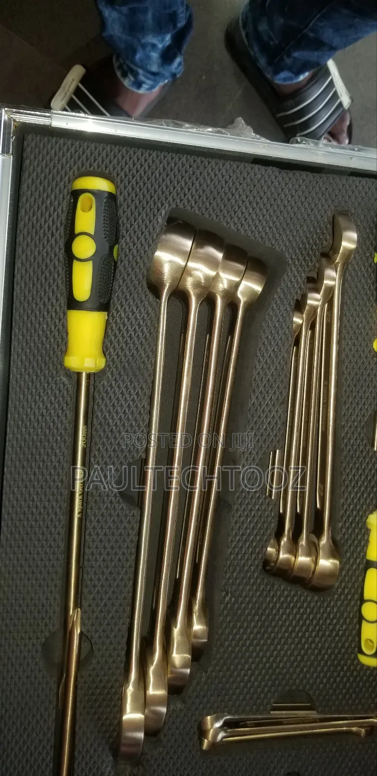 %Brass Tool Available (Usa Standard)