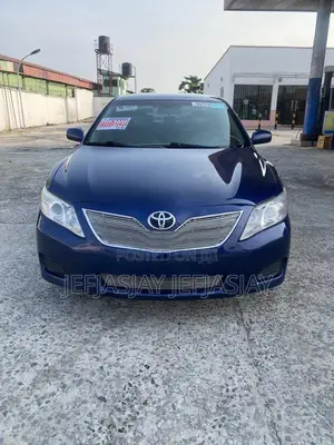 Toyota Camry LE 4dr Sedan (2.5L 4cyl 6A) 2011 Blue