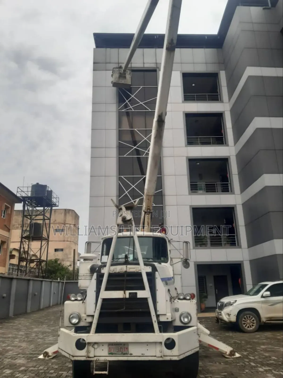 Motorize Cherry Picker