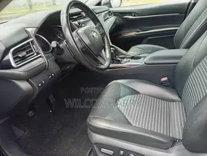 Toyota Camry XLE V6 FWD (3.5L 6cyl 8AM) 2018 Black