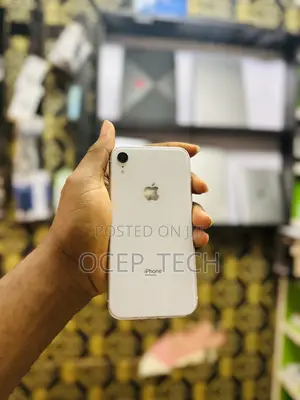 Apple iPhone XR 64 GB White
