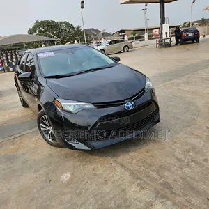 Toyota Corolla L (1.8L 4cyl 2A) 2018 Black