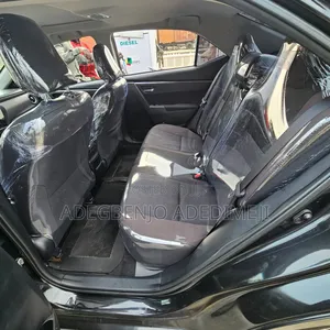 Toyota Corolla L (1.8L 4cyl 2A) 2018 Black